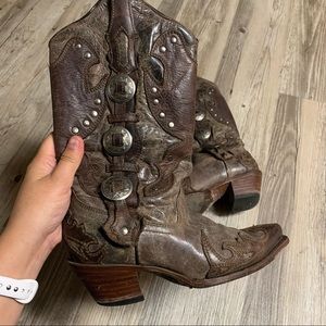 Corral Conch Brown Snip Toe Heeled Boots